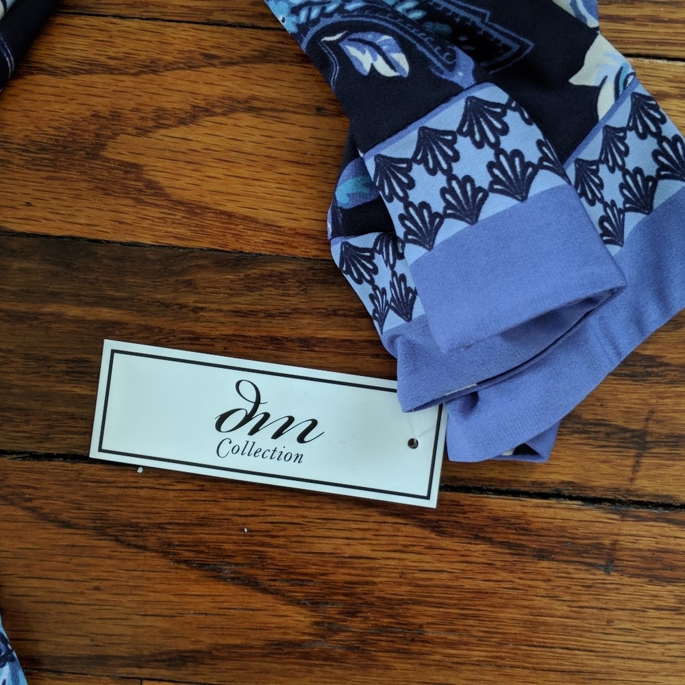 Dress- DM Collection - Picture 3 of 5